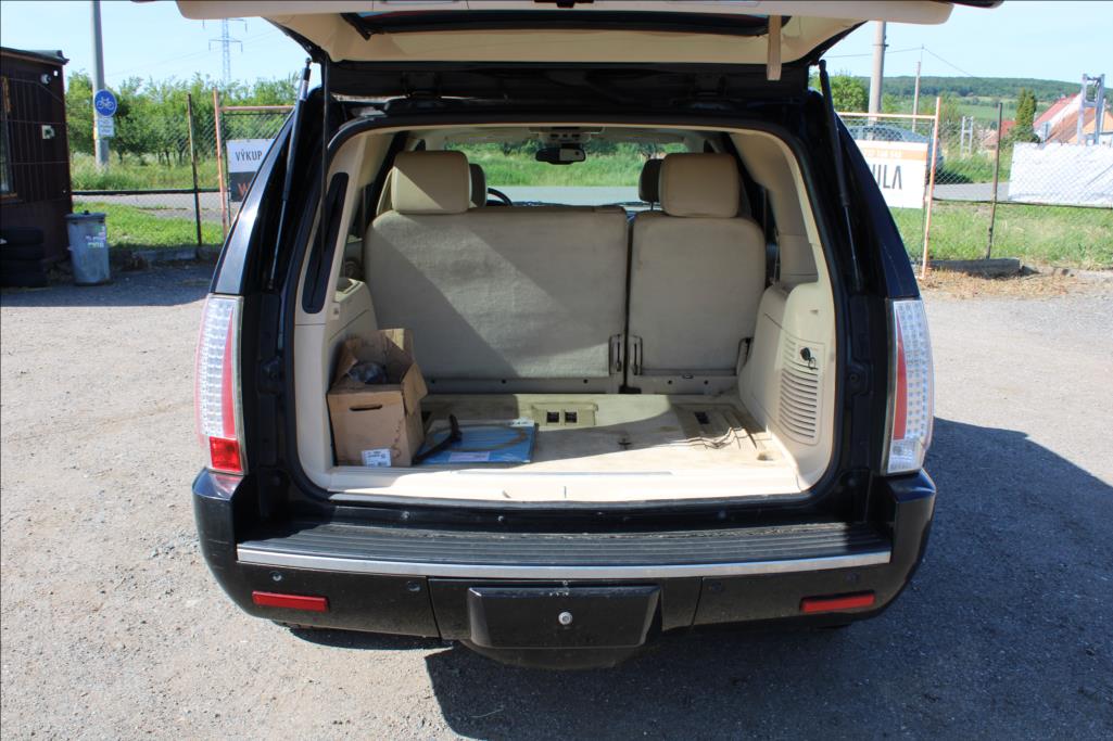 2006 – Cadillac Escalade – 6,2 V8 6.2i  +LPG, 301 KW, ČR