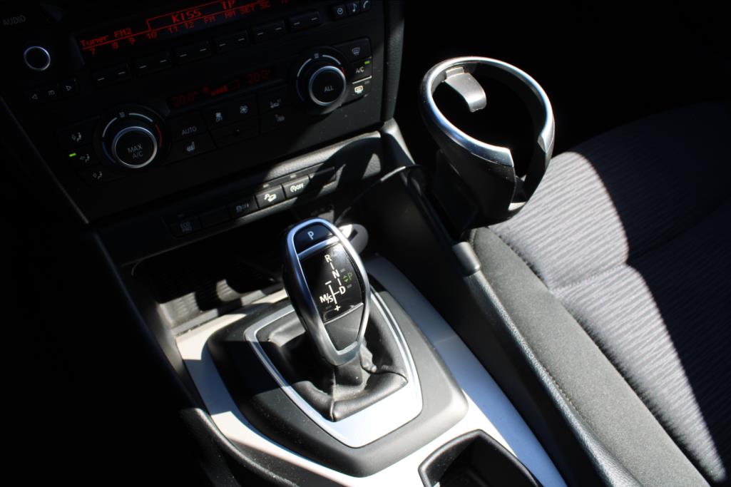 2014 – BMW X1 – 2,0 D  1.maj.,ČR,serviska,DPH