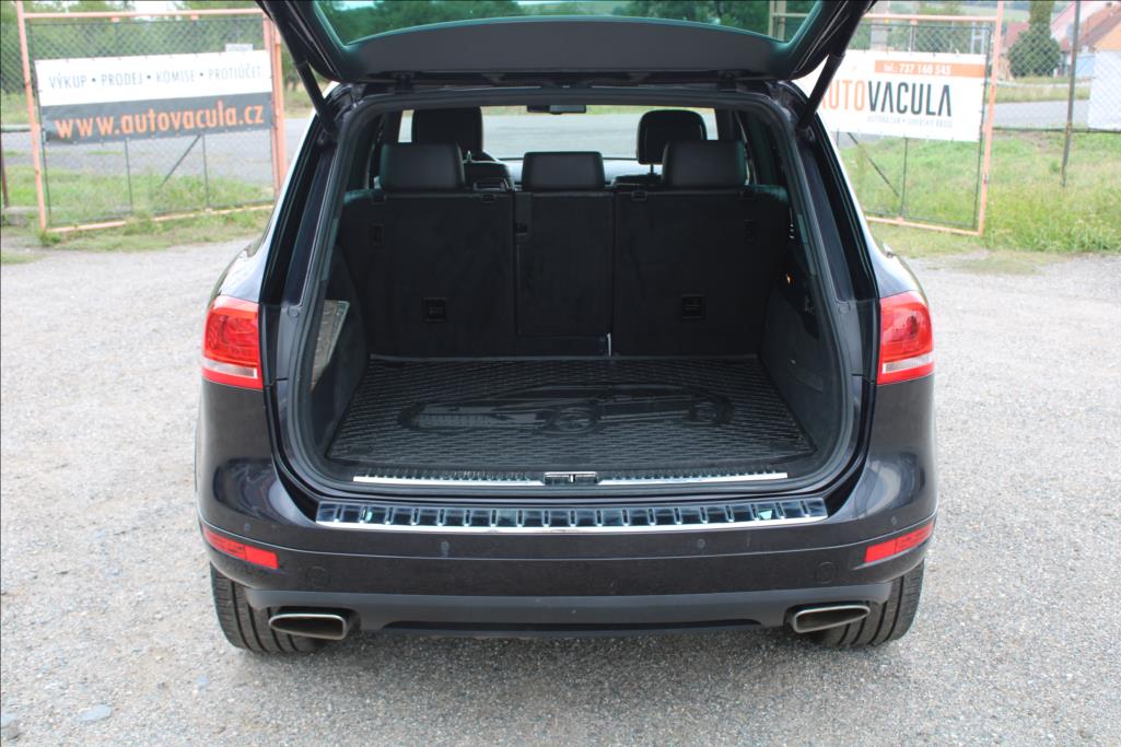 2012 – Volkswagen Touareg – 3,0 TDi  4 x 4, AUTOMAT, DPH