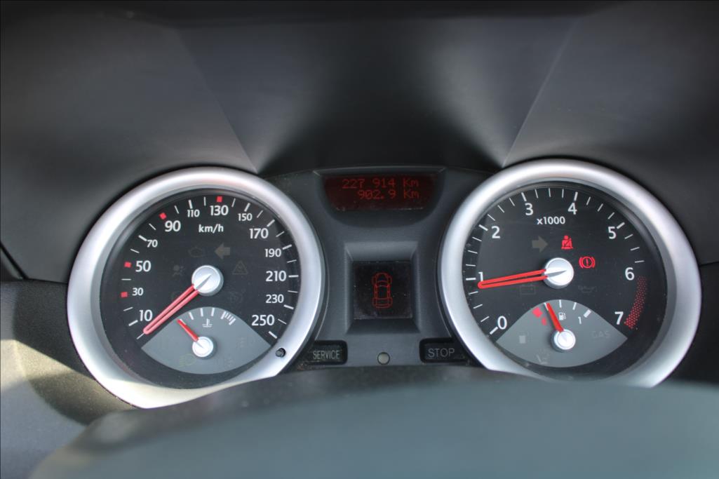 2004 – Renault Mégane – 1,6 i  STK 4/2028