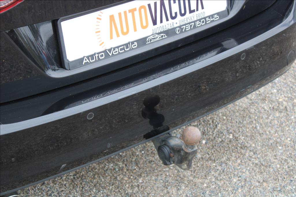 2014 – Volkswagen Golf – 2,0 TDi  XENONY, AUTOMAT