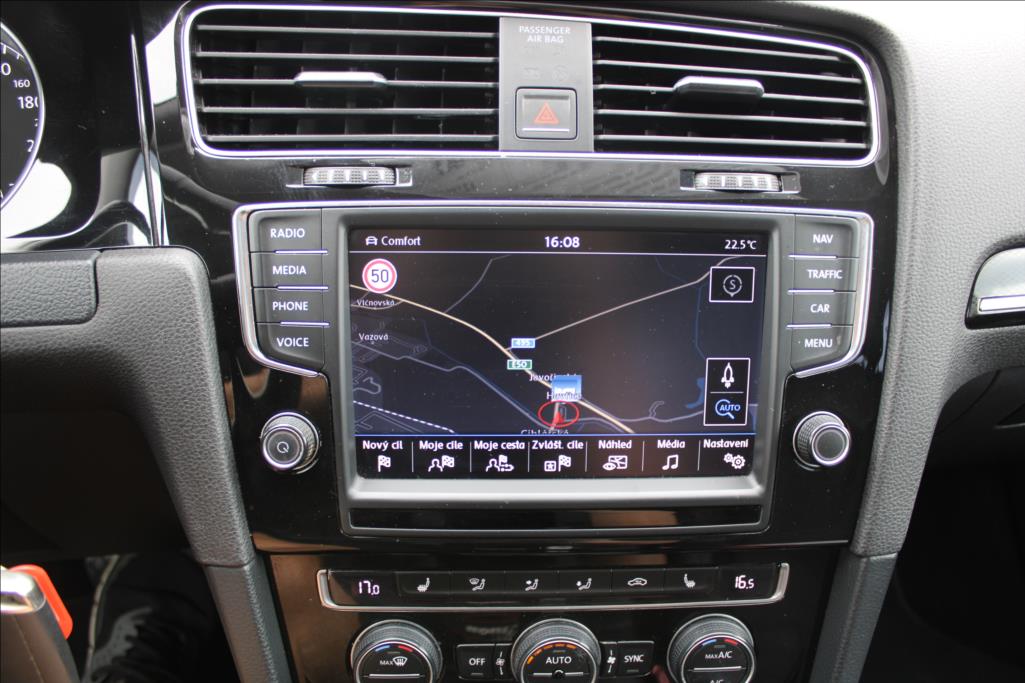 2014 – Volkswagen Golf – 2,0 TDi  XENONY, AUTOMAT