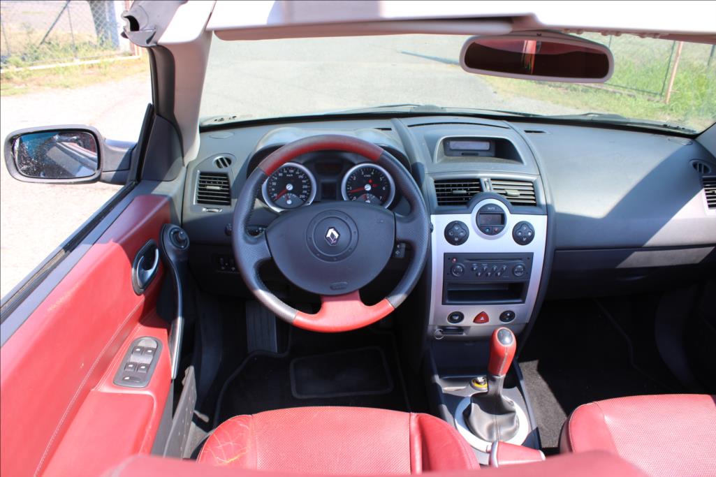 2004 – Renault Mégane – 1,6 i  STK 4/2028