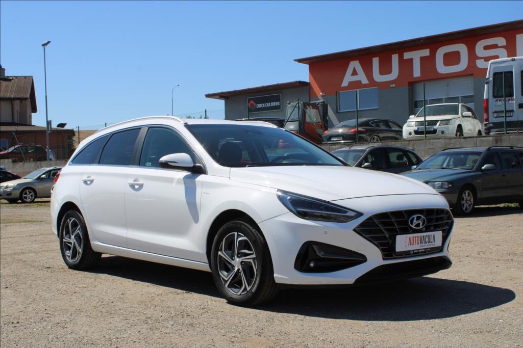 2021 – Hyundai i30 – 1,5 i  SMART, VÝHŘEVY, ČR