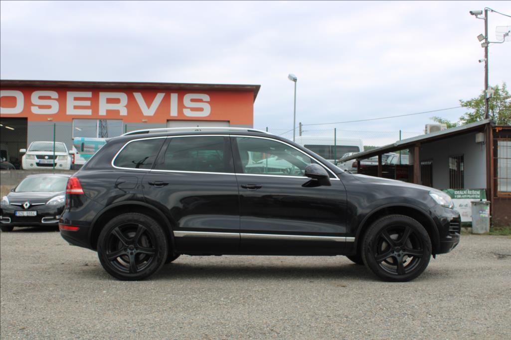 2012 – Volkswagen Touareg – 3,0 TDi  4 x 4, AUTOMAT, DPH