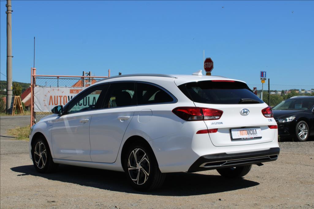 2021 – Hyundai i30 – 1,5 i  SMART, VÝHŘEVY, ČR