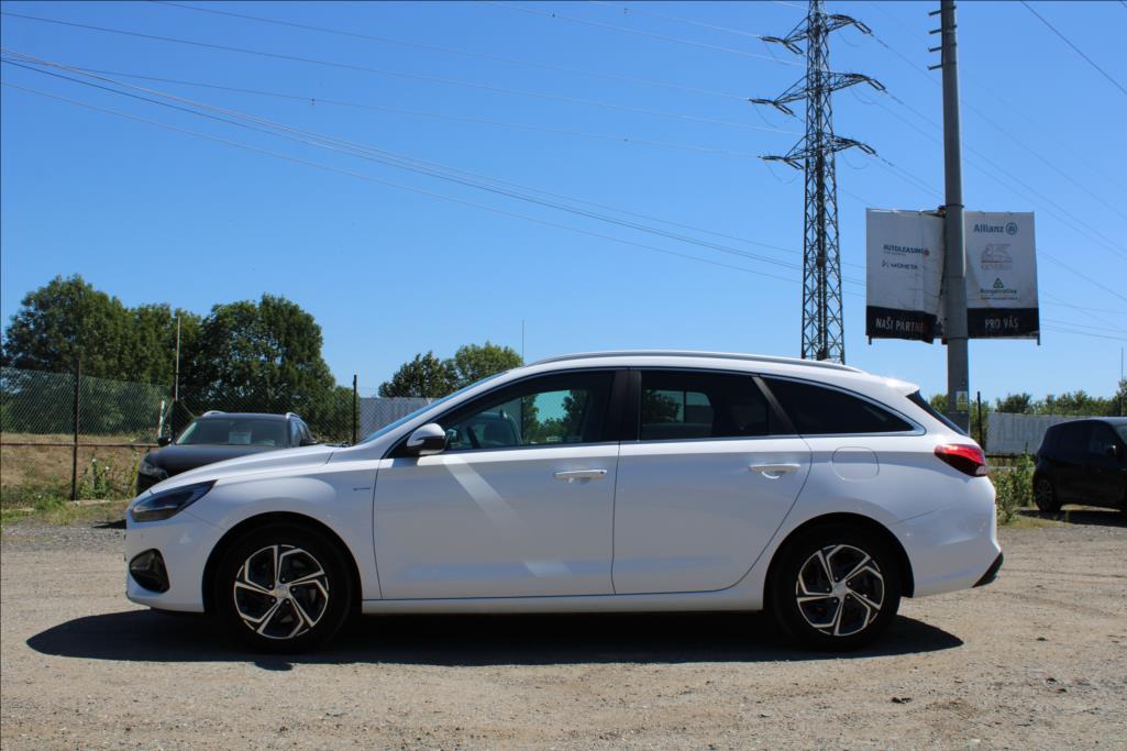 2021 – Hyundai i30 – 1,5 i  SMART, VÝHŘEVY, ČR