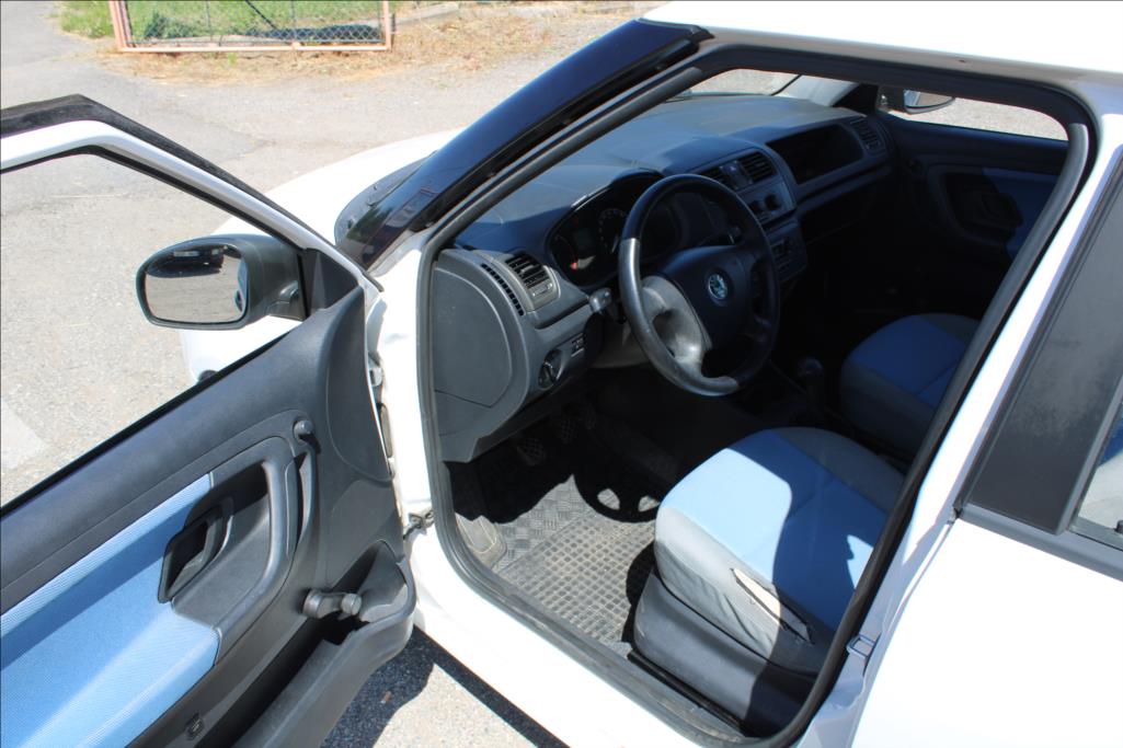 2007 – Škoda Fabia – 1,2 i  STK 5/2028, ČR