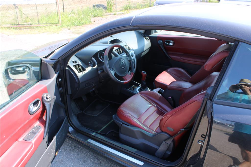2004 – Renault Mégane – 1,6 i  STK 4/2028