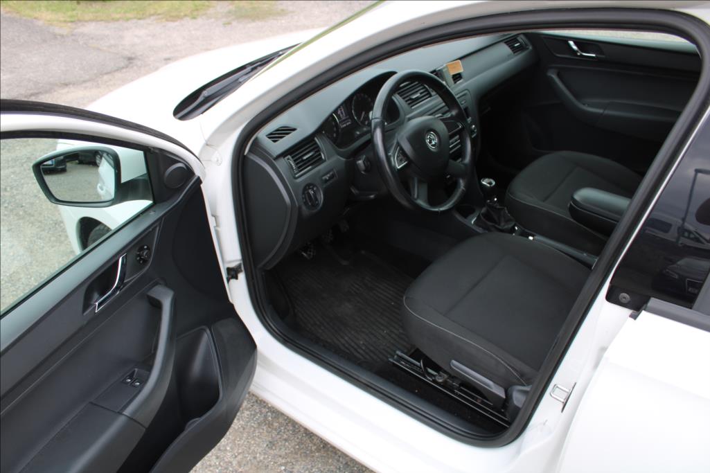 2013 – Škoda Rapid – 1,6 TDi  DIG. KLIMA, STK 9/27