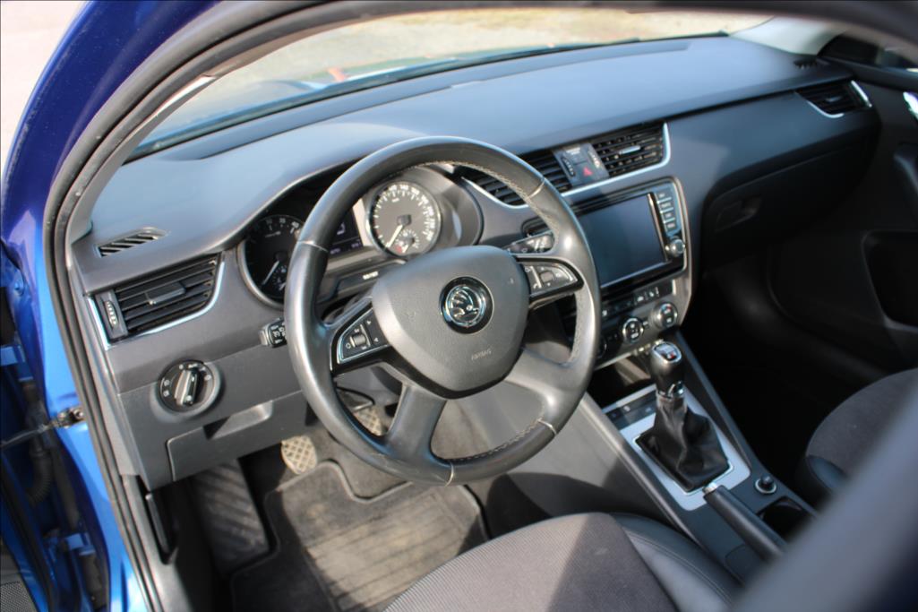 2014 – Škoda Octavia – 1,6 TDi  4 x 4,ČR,XENONY,TOP