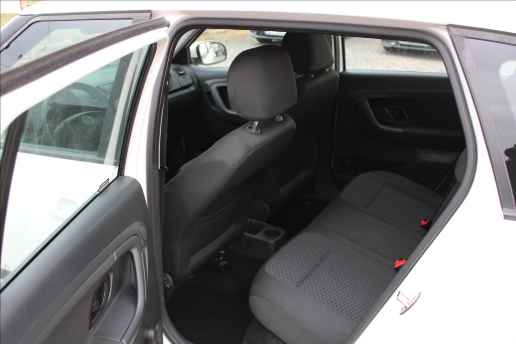 2011 – Škoda Fabia – 1,6 TDi  KLIMA, STK 10/2028