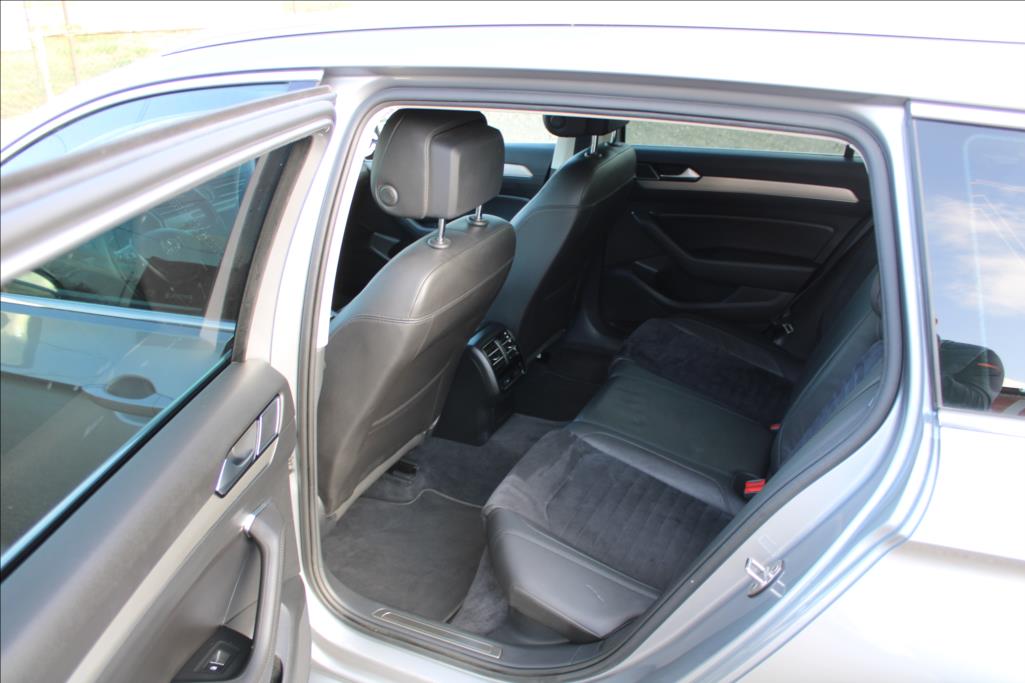 2018 – Volkswagen Passat – 2,0 TDi  DSG, 4×4, HIGHLINE