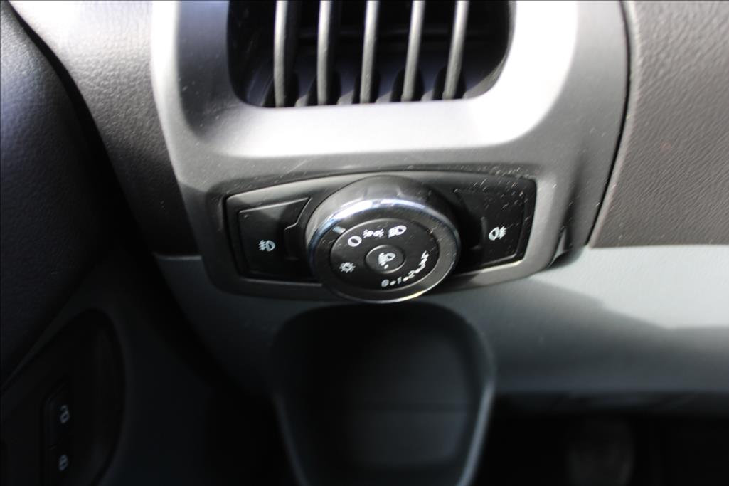 2015 – Ford Transit Custom – 2,2 TDCi  9 – míst, DPH, KLIMA