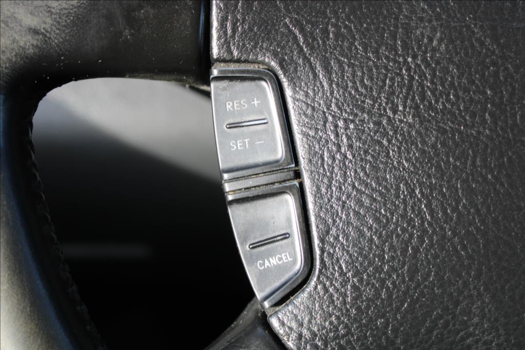 2009 – Volkswagen Sharan – 1,9 TDi  TAŽNÉ,XENONY,7-MÍST