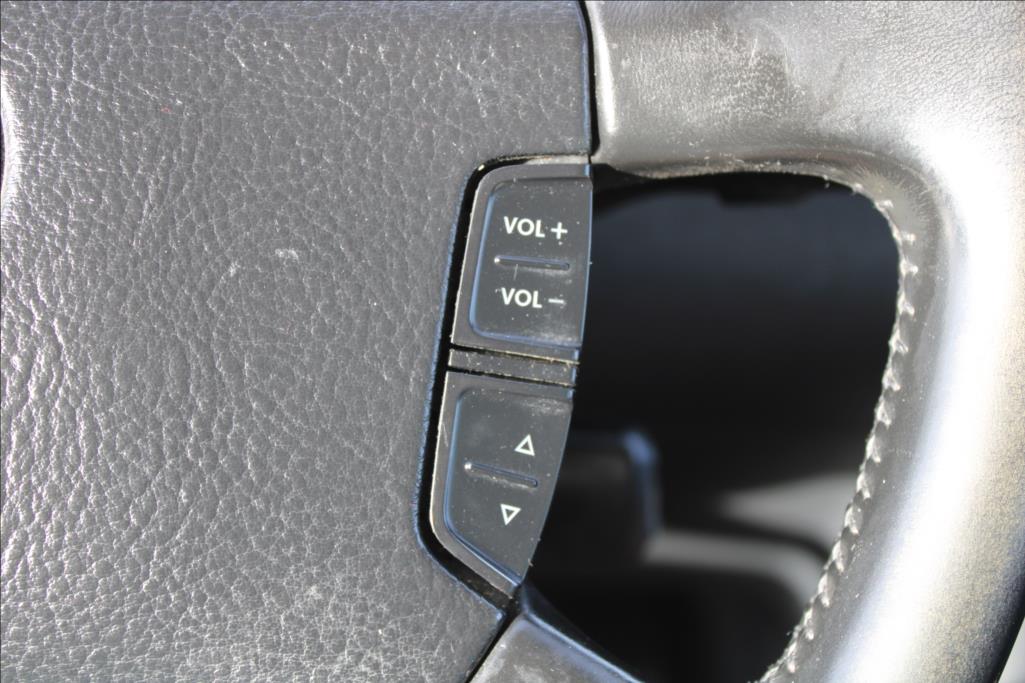 2009 – Volkswagen Sharan – 1,9 TDi  TAŽNÉ,XENONY,7-MÍST