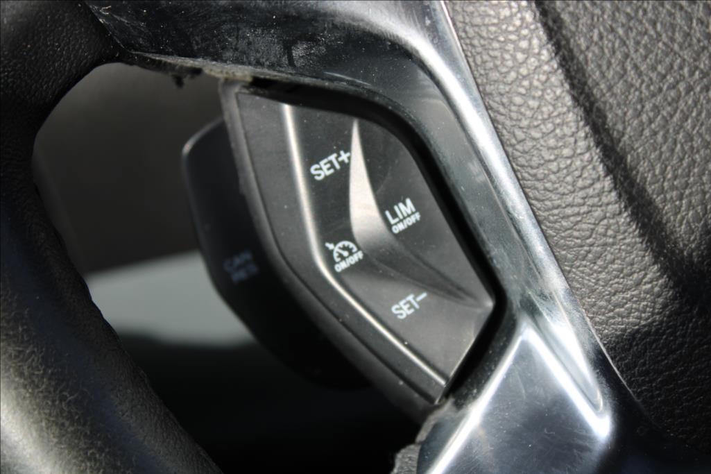 2015 – Ford Transit Custom – 2,2 TDCi  9 – míst, DPH, KLIMA