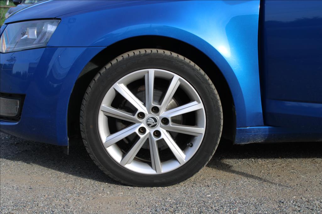 2014 – Škoda Octavia – 1,6 TDi  4 x 4,ČR,XENONY,TOP