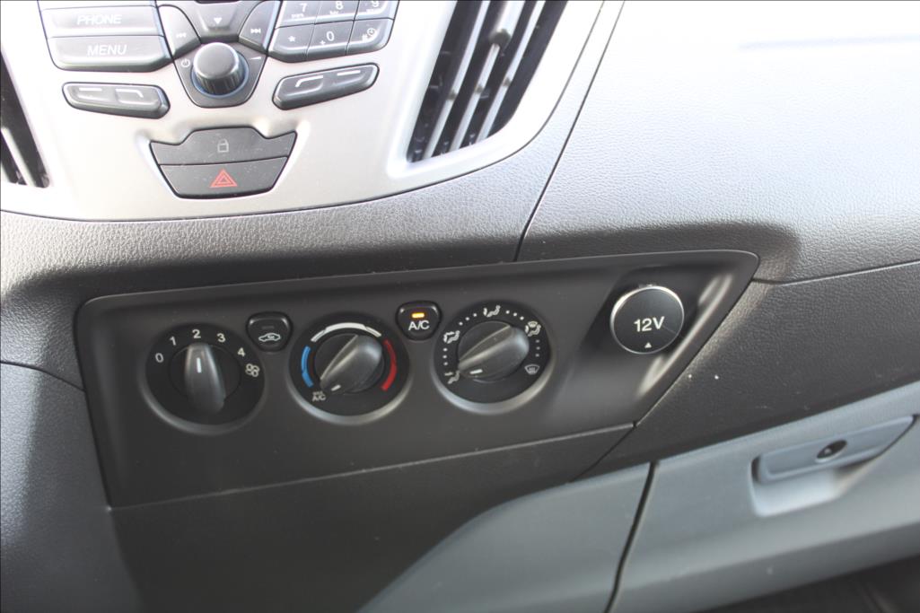 2015 – Ford Transit Custom – 2,2 TDCi  9 – míst, DPH, KLIMA