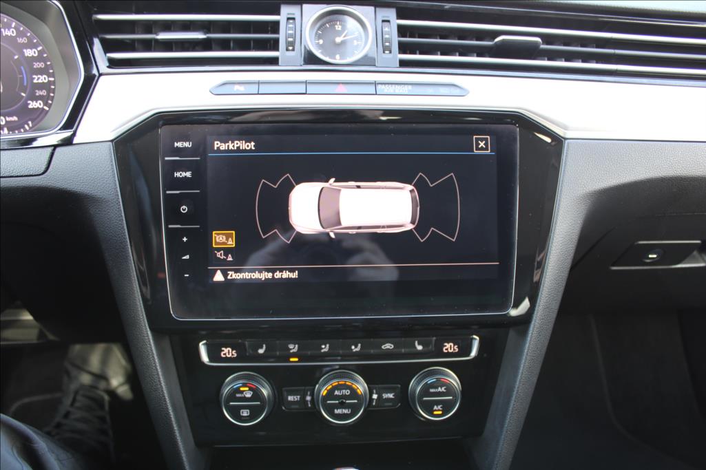 2018 – Volkswagen Passat – 2,0 TDi  DSG, 4×4, HIGHLINE