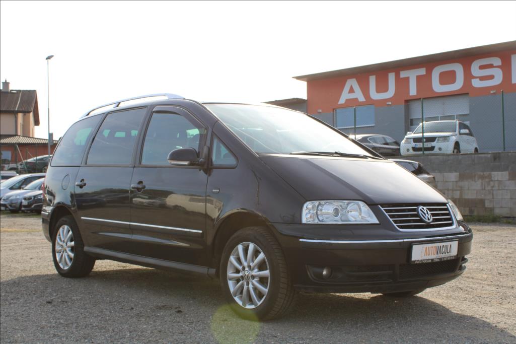 2009 – Volkswagen Sharan – 1,9 TDi  TAŽNÉ,XENONY,7-MÍST