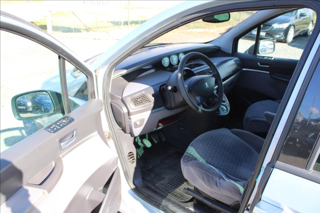 2006 – Peugeot 807 – 2,2 HDi  1.maj., ČR, TAŽNÉ