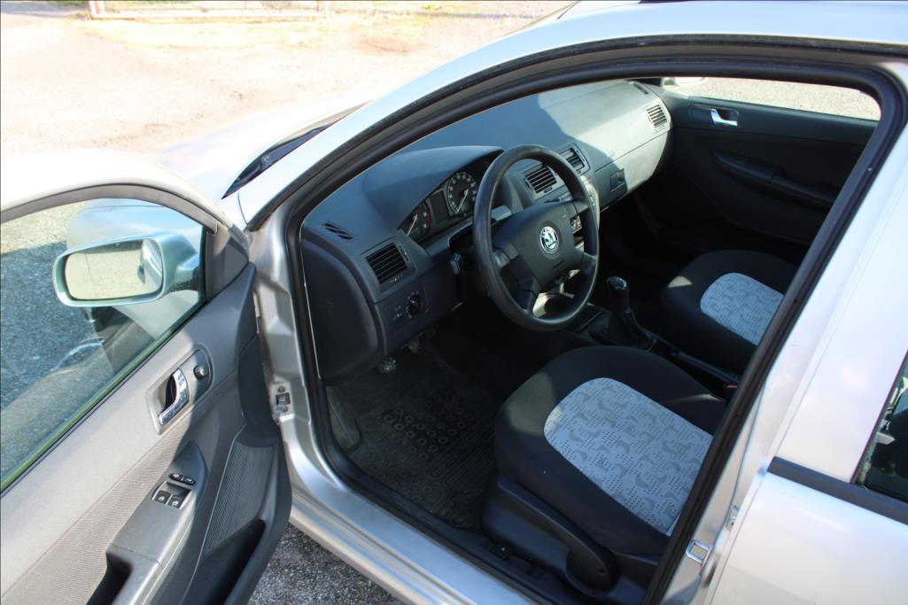 2004 – Škoda Fabia – 1,2 i  KLIMA, ROZVODY